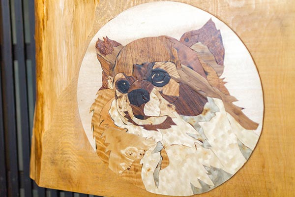 富士山麓・富士吉田〜古民家手相カフェ「北口夢屋」 象嵌で作る愛犬の肖像画